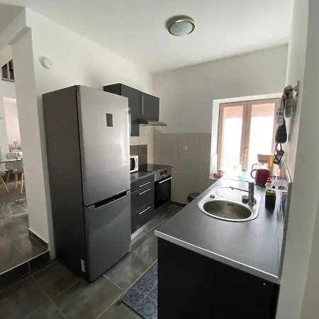 Maison *